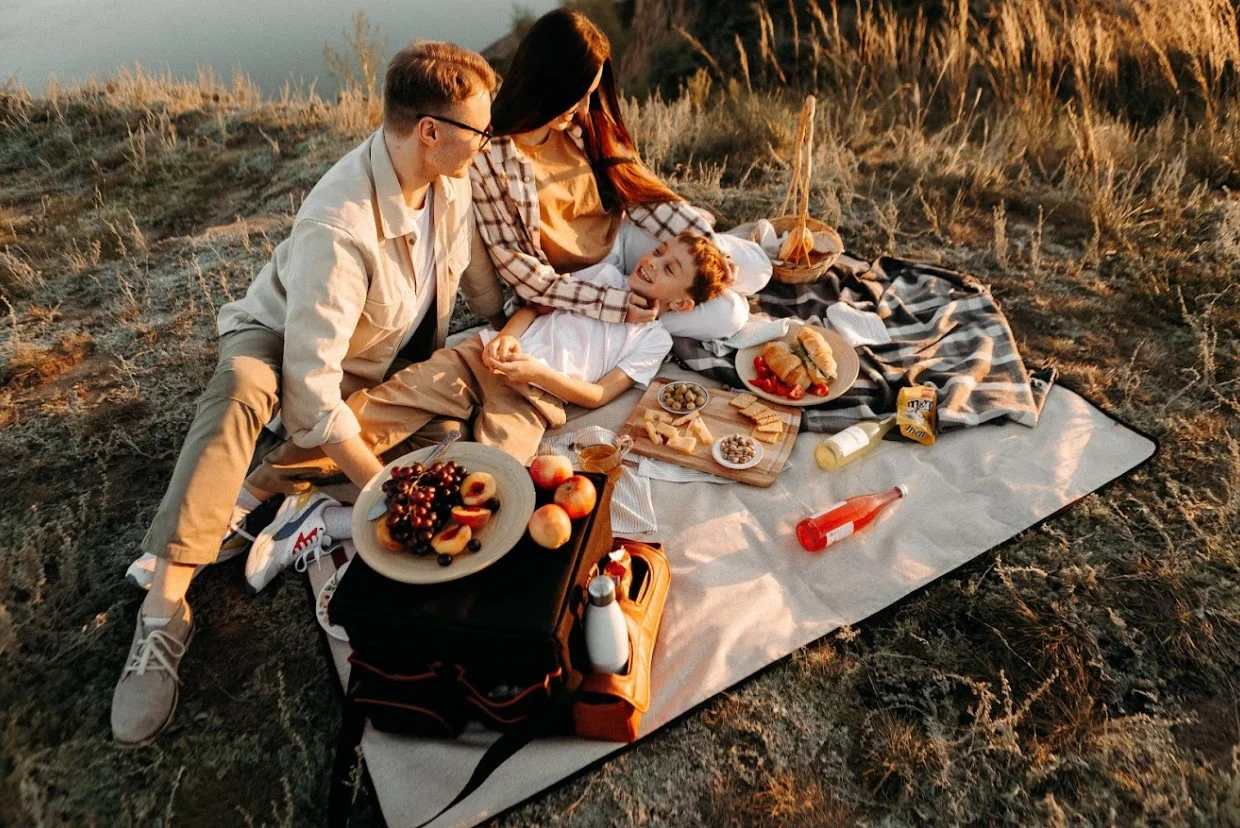 compact picnic blanket